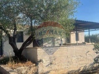 Villa in Vendita a Piazza Armerina, 25'000€, 70 m²