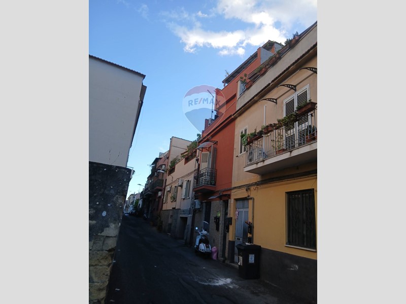 Appartamento in Vendita a Catania, 52'000&euro;, 55 m²