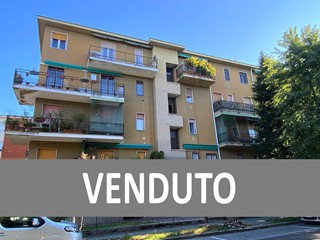 Trilocale in Vendita a Arcore, 135'000€, 82 m²