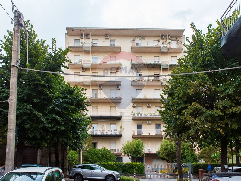 Appartamento in Vendita a Acireale, 175'000&euro;, 169 m²
