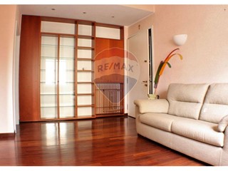 Trilocale in Vendita a Varese, 145'000€, 90 m²