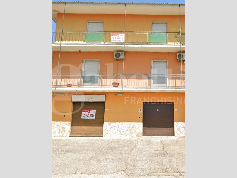 Appartamento in Vendita a Rende, 75'000€, 170 m²