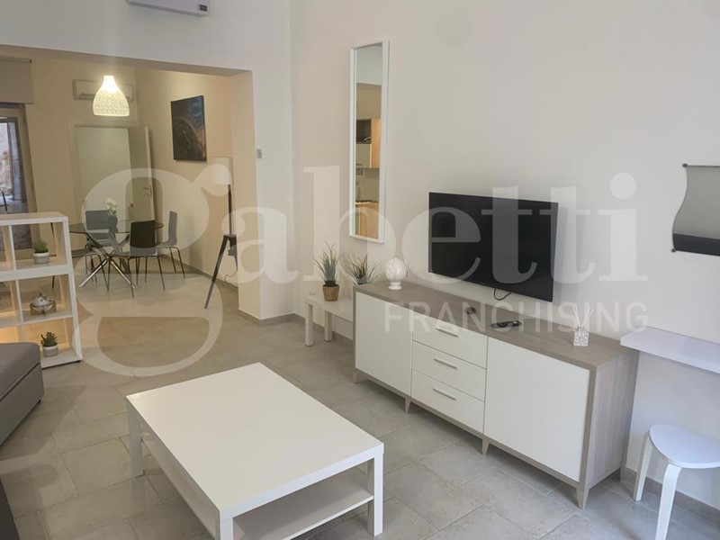 Bilocale in Vendita a Brindisi, 130'000&euro;, 80 m², arredato