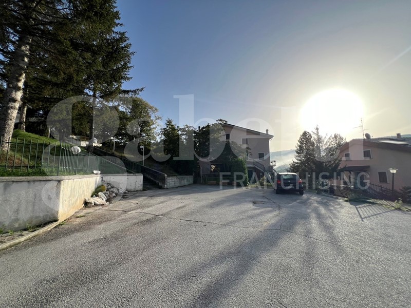 Quadrilocale in Vendita a Ateleta, 145'000&euro;, 94 m², arredato