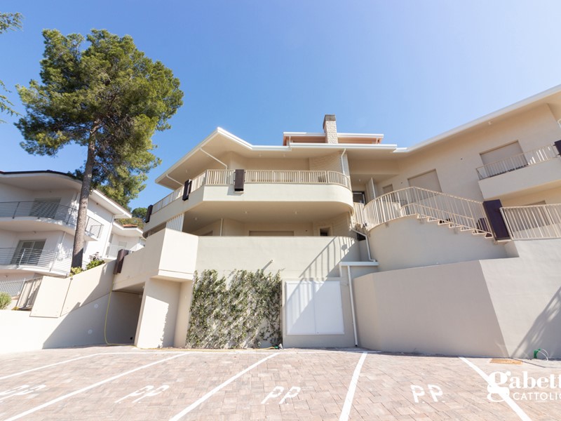 Monolocale in Vendita a Gabicce Mare, 195'000&euro;, 52 m², arredato