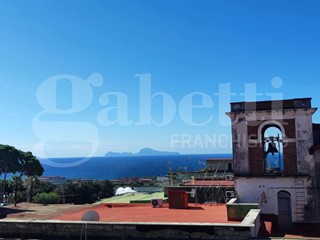 Quadrilocale in Vendita a Ercolano, 180'000€, 130 m²