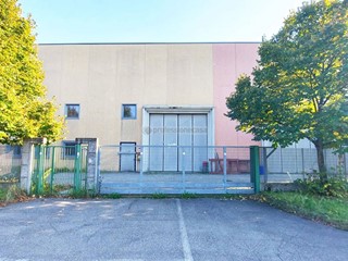 Capannone in Vendita a Desio, 350'000€, 315 m²