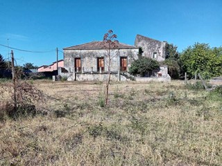 Villa in Vendita a Piedimonte Etneo, zona Semicentro, 215'000€, 144 m²
