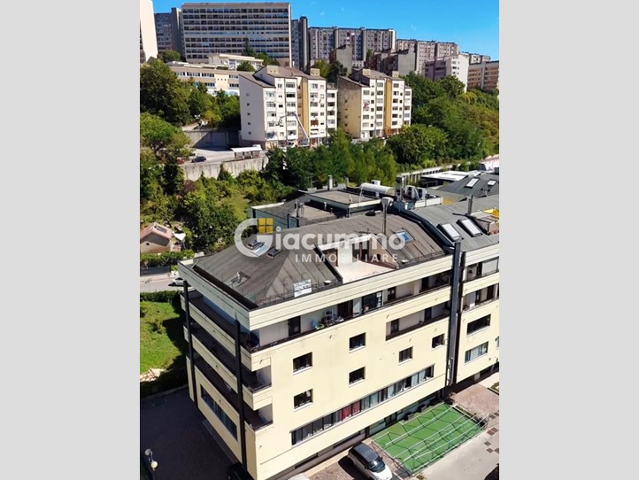 Appartamento in Vendita a Potenza, 235'000&euro;, 202 m², con Box