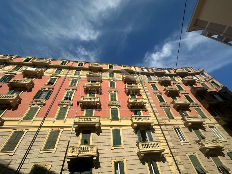 Appartamento in Vendita a Savona, 350'000€, 140 m²