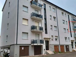Quadrilocale in Vendita a Venezia, zona Mestre, 110'000€, 80 m²