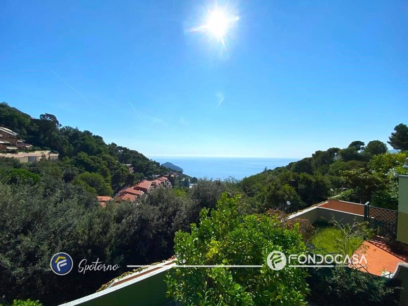 Quadrilocale in Vendita a Bergeggi, 550'000€, 93 m²