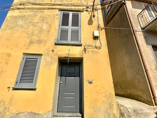 Bilocale in Vendita a Ascea, 50'000€, 76 m²