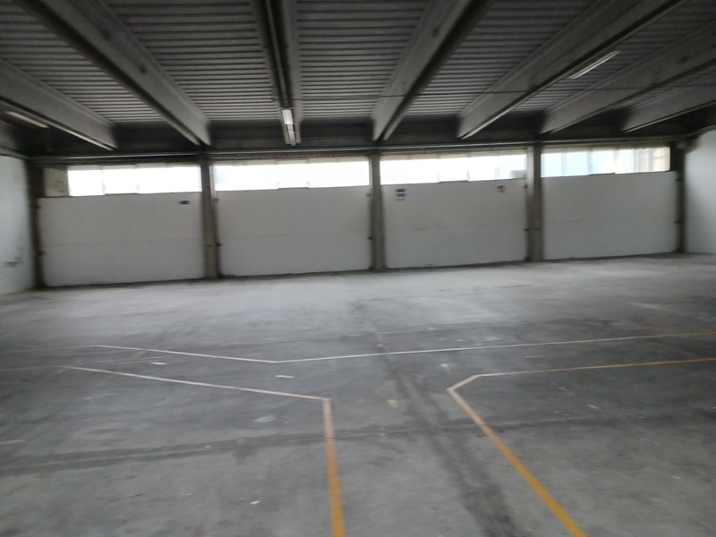 Capannone in Vendita a Sarzana, zona pecorina, 270'000€, 300 m²