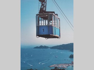 Appartamento in Vendita a Rapallo, zona FUNIVIA, 230'000€, 110 m²