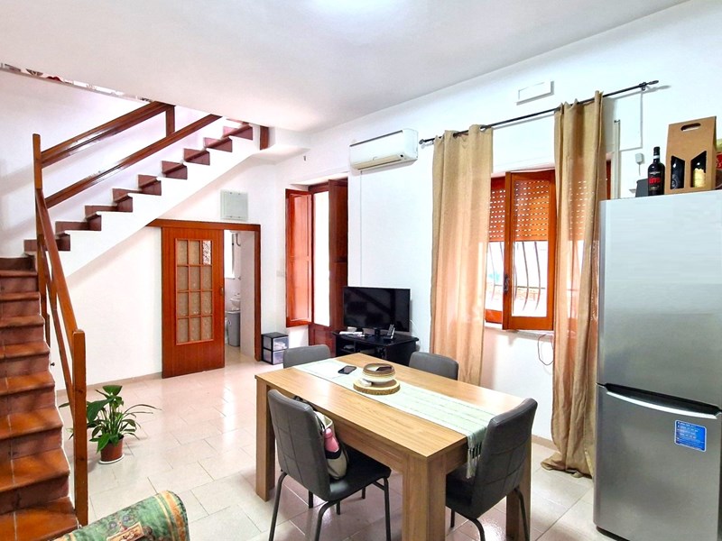 Casa Semi Indipendente in Vendita a Mondragone, zona Via 11 febbraio, 90 m²