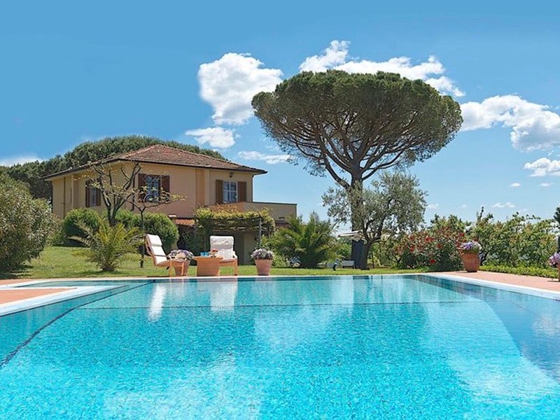 Villa in Vendita a Massarosa, 2'300'000€, 420 m²