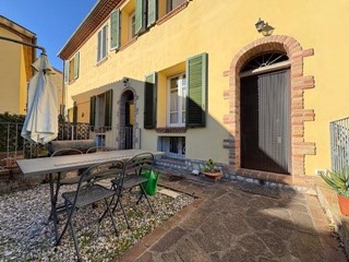 Casa Indipendente in Vendita a Collesalvetti, 250'000&euro;, 153 m², arredato