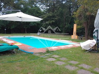 Villa in Vendita a Castelnuovo Magra, zona Colombiera, 775'000€, 243 m², arredato