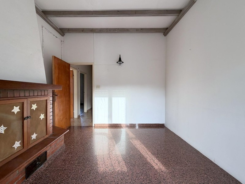 Quadrilocale in Vendita a Camaiore, 168'000&euro;, 70 m²