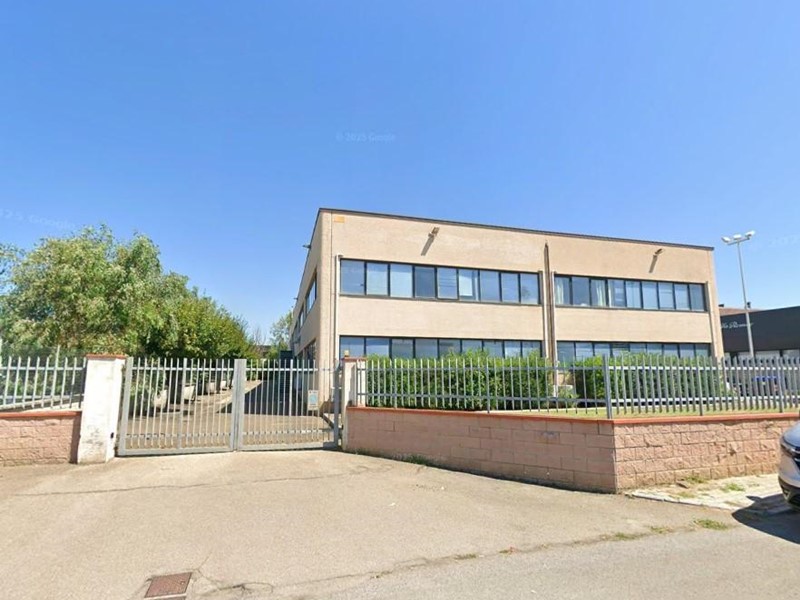 Capannone in Vendita a Pisa, 276'000€, 1160 m²