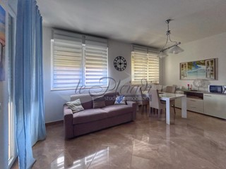 Trilocale in Vendita a Pisa, zona Calambrone, 239'000€, 70 m², arredato