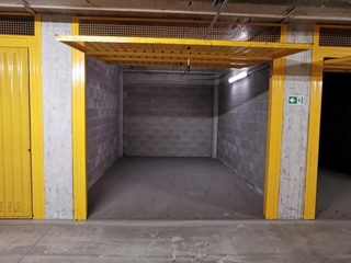 Box in Vendita a Milano, 33'600€, 36 m²