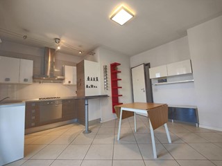 Trilocale in Vendita a Empoli, zona Cortenuova, 170'000€, 45 m², arredato, con Box