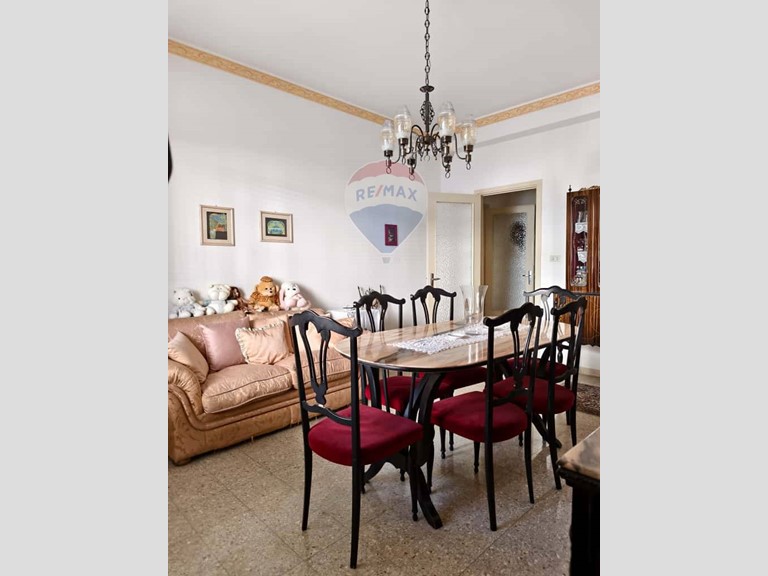 Trilocale in Vendita a Acireale, 50'000&euro;, 80 m²