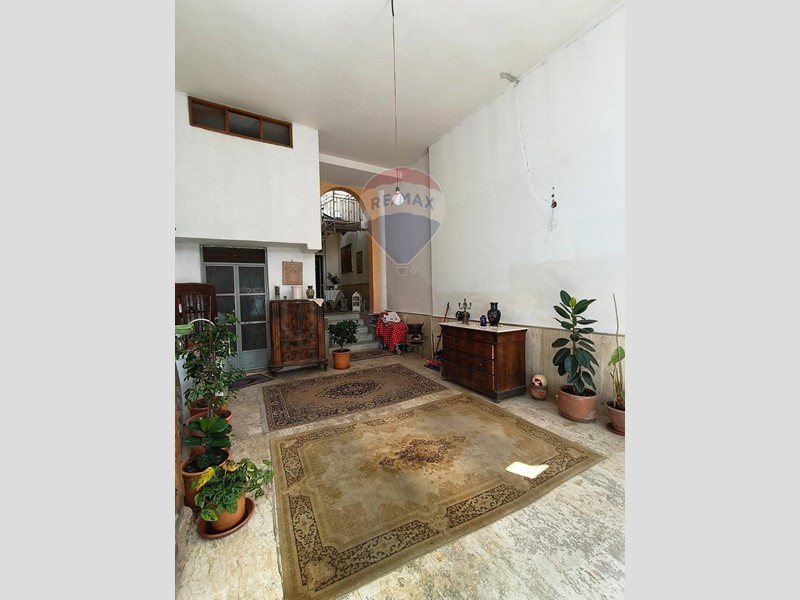 Casa Semi Indipendente in Vendita a Avella, 180'000&euro;, 206 m²