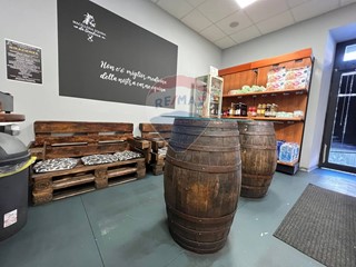 Attività commerciale in Vendita a Belpasso, 35'000€, 70 m²