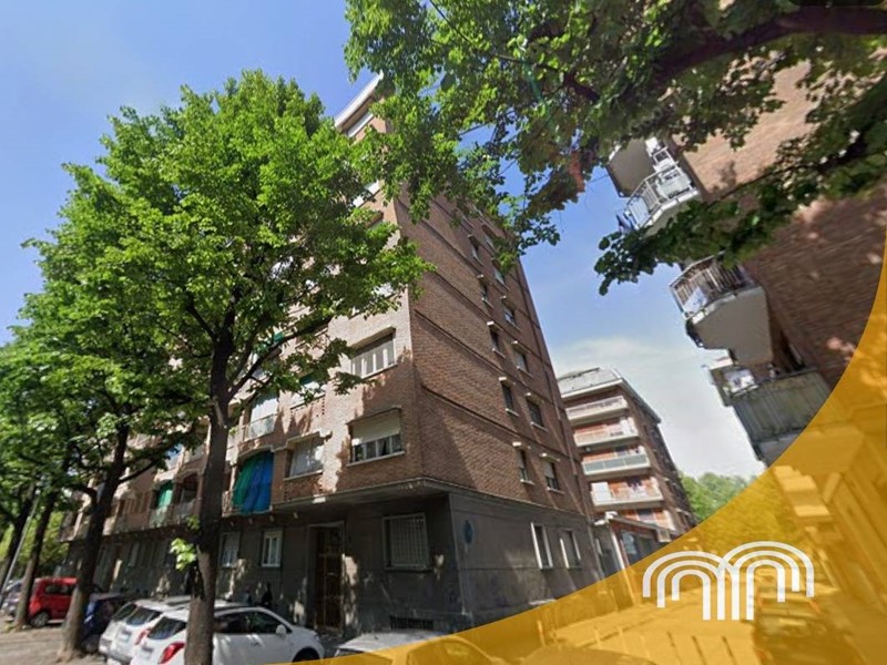 Bilocale in Vendita a Torino, 75'000€, 71 m²