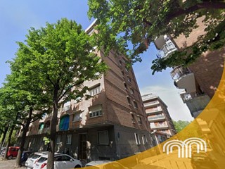 Bilocale in Vendita a Torino, 75'000€, 71 m²