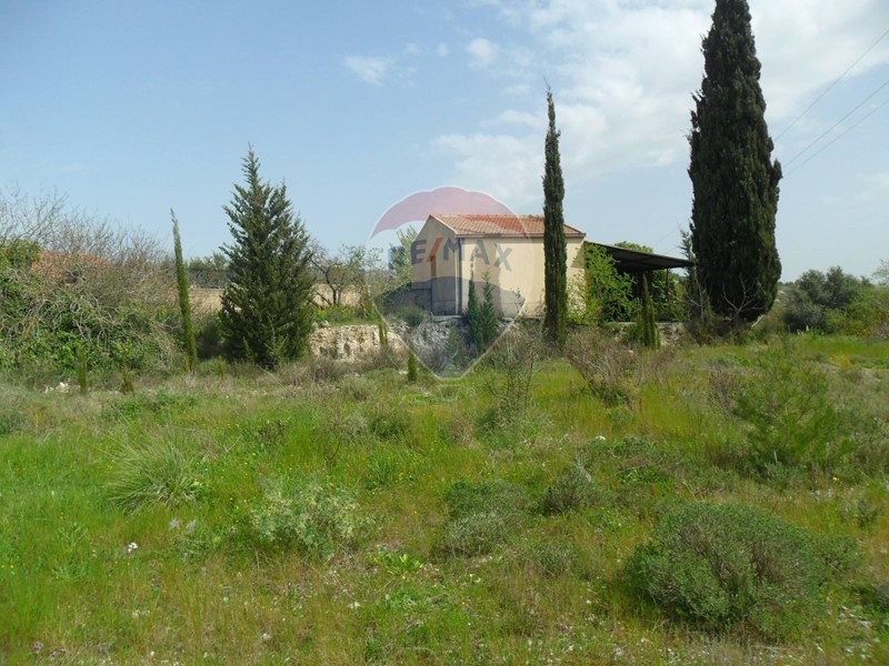 Terreno edificabile in Vendita a Serradifalco, 43'000€, 4230 m²