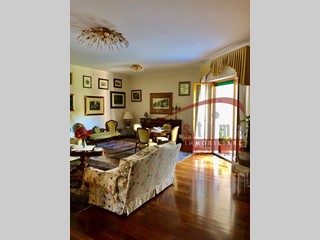 Appartamento in Vendita a Siracusa, 260'000€, 210 m²