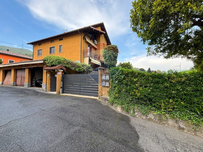 Trilocale in Vendita a Saltrio, 143'000€, 70 m²