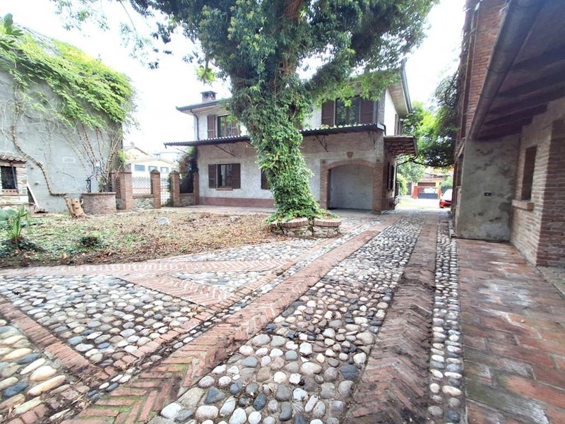 Casa Indipendente in Vendita a San Cipriano Po, 189'000€, 210 m²