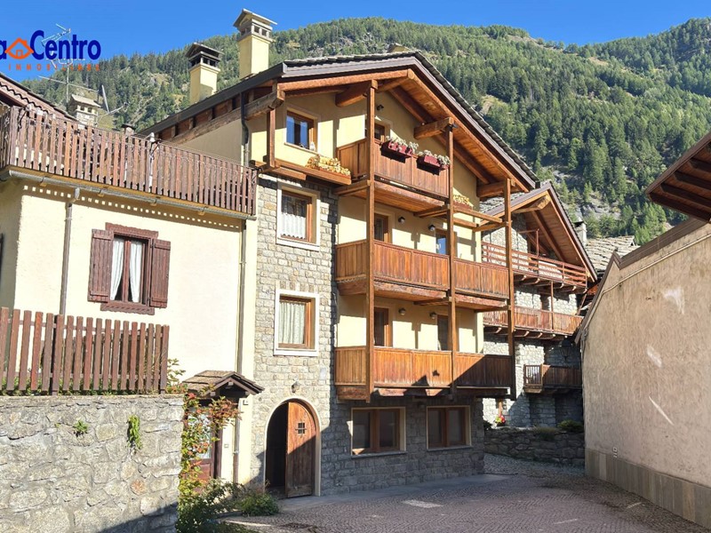 Trilocale in Vendita a Courmayeur, 640'000€, 133 m²