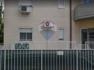 Ufficio in Vendita a Caltanissetta, 58'000€, 92 m²