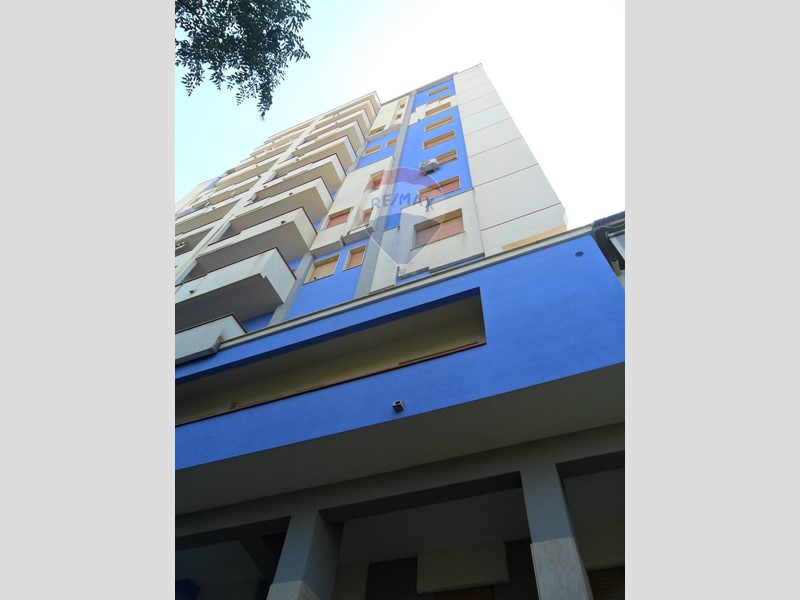 Appartamento in Vendita a Caltanissetta, 110'000€, 166 m²