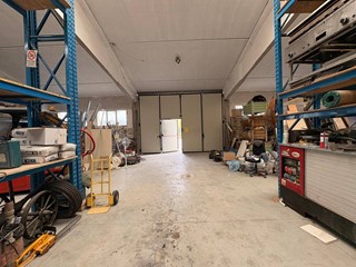 Capannone in Vendita a Castelfranco Emilia, 299'000€, 320 m²