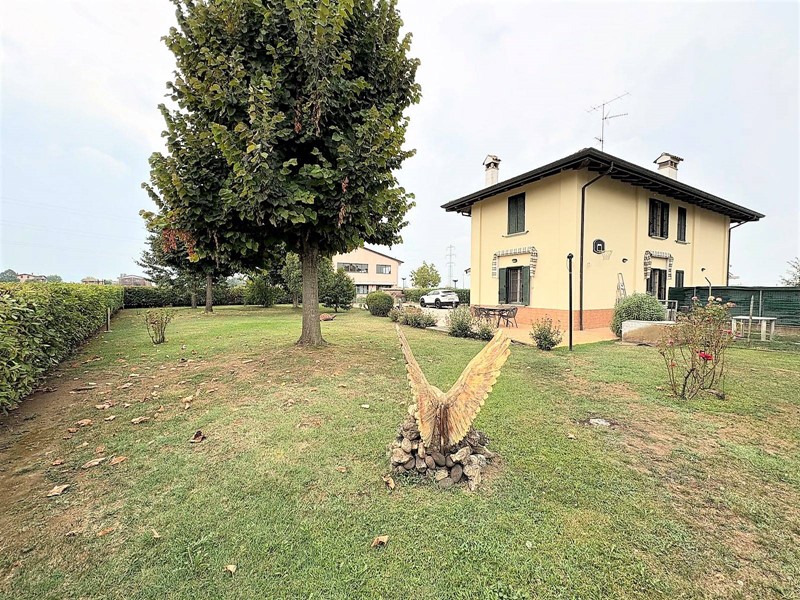 Villa in Vendita a Castelfranco Emilia, 318'000€, 144 m²