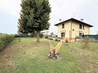 Villa in Vendita a Castelfranco Emilia, 318'000€, 144 m²