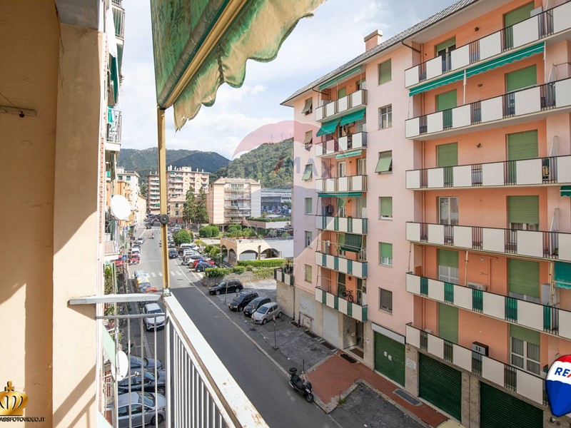 Appartamento in Vendita a Genova, 102'000€, 80 m²
