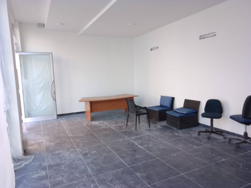 Immobile commerciale in Affitto a Giulianova, 500€, 50 m²