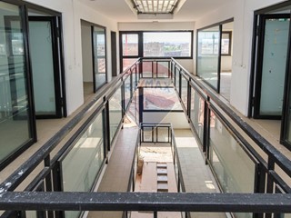 Ufficio in Vendita a Lentini, 195'000€, 250 m²