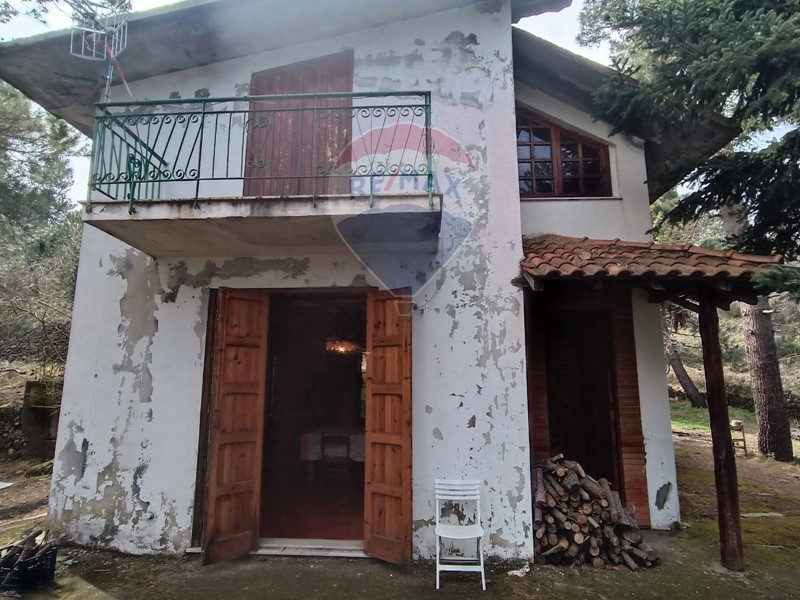 Casa Indipendente in Vendita a Linguaglossa, 110'000&euro;, 100 m²