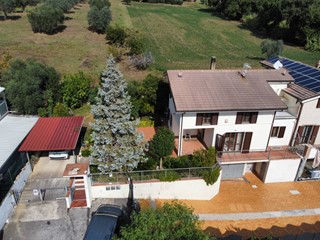 Villetta a schiera in Vendita a Grottammare, 425'000€, 290 m²