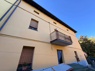 Villetta a schiera in Vendita a Valsamoggia, 135'000€, 157 m²