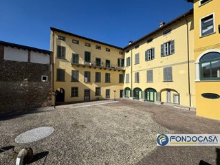 Bilocale in Vendita a Palazzolo sull'Oglio, 88'000€, 63 m²